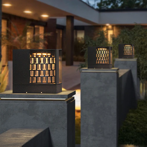 Buitenlamp lantaarnpaal zwarte zonne-energie netstructuur