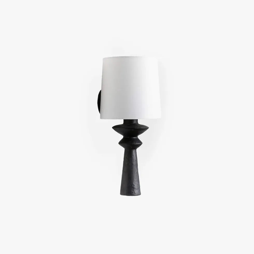 Wandlamp met witte kap in moderne eenvoudige stijl