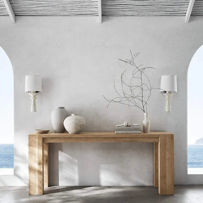 Wandlamp met witte kap in moderne eenvoudige stijl