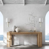 Wandlamp met witte kap in moderne eenvoudige stijl