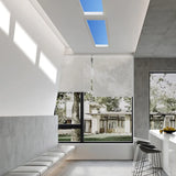 Moderne plafondlamp led met dakraam ontwerp