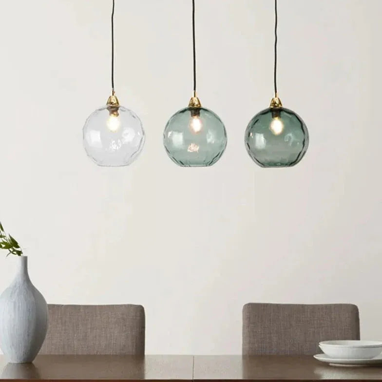 Gekleurde glazen bolvormige hanglamp voor eetkamer