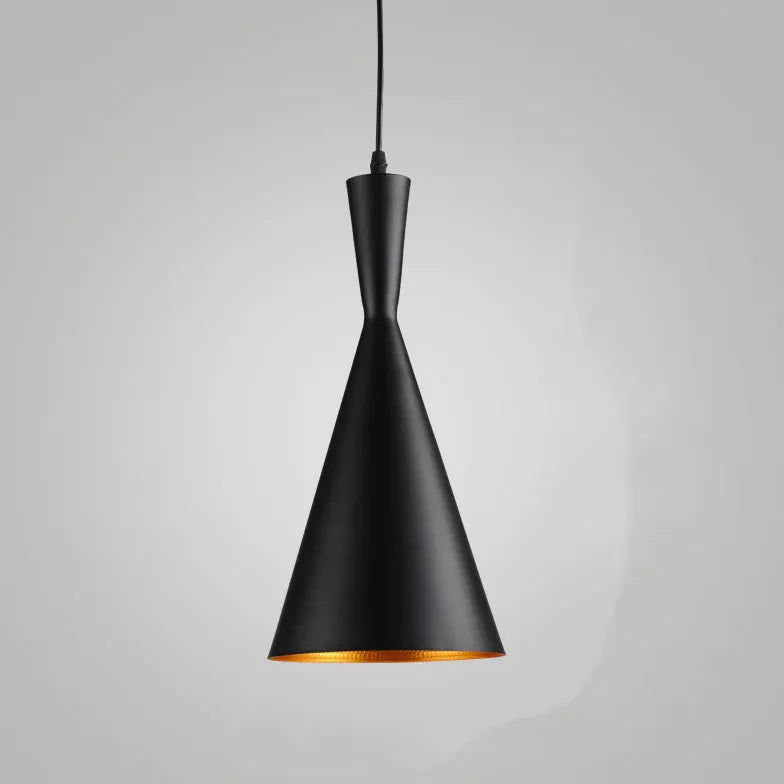 Moderne hanglamp zwart in conische minimalistische stijl