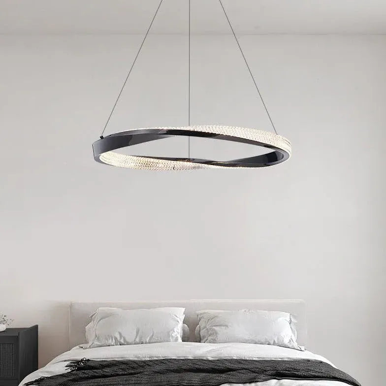 Hanglamp koperkleurig gekruiste ring woonkamer
