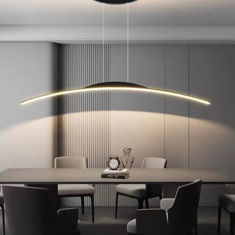 Hanglamp langwerpig zwart voor keuken boogvorm