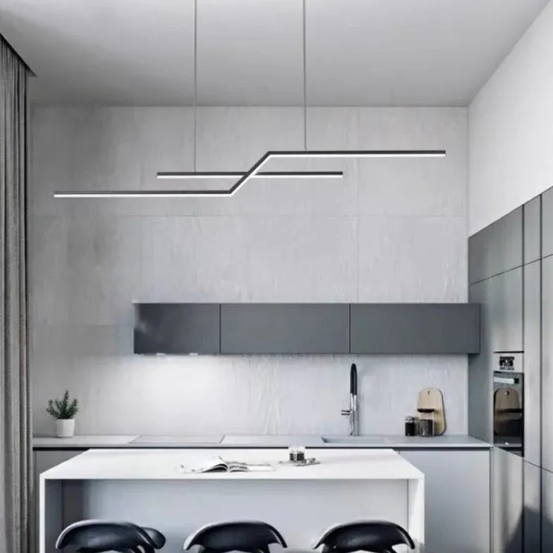 Hanglamp zwart lineair en simpel keuken