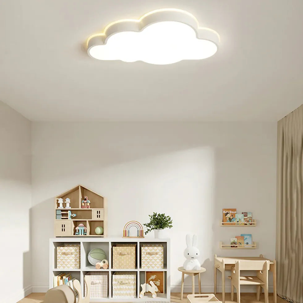 Slaapkamer met witte wolkvormige led plafonnière