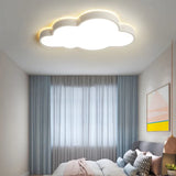 Slaapkamer met witte wolkvormige led plafonnière