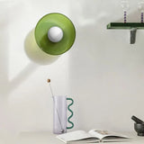 Plafonniere lamp van oranje glas ontwerp