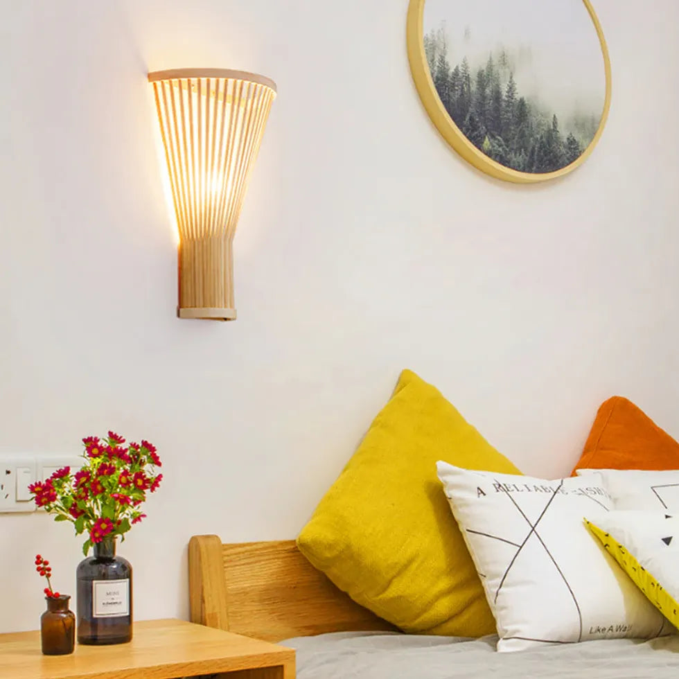Muurlamp rotan geweven slaapkamer