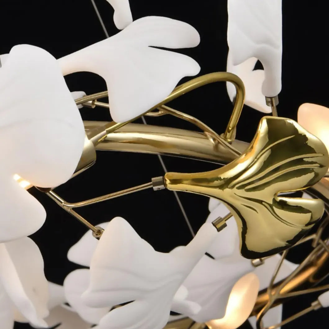 Luxe kroonluchters met ginkgo bladeren