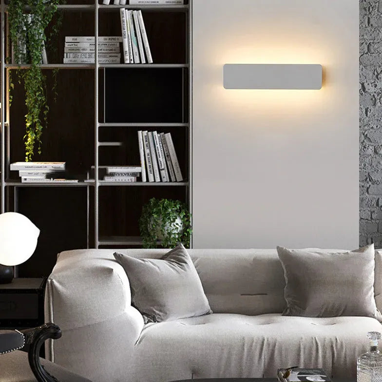 Wandlamp rechthoekig wit metaal binnen