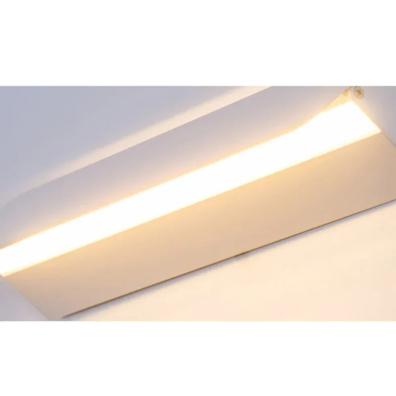 Wandlamp rechthoekig wit metaal binnen