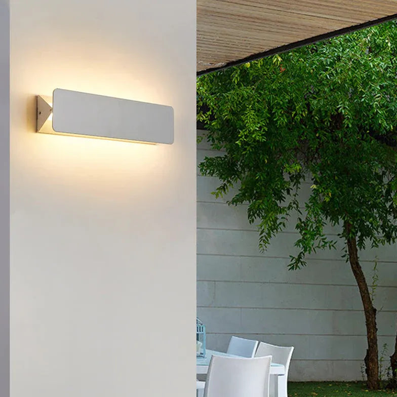 Wandlamp rechthoekig wit metaal binnen