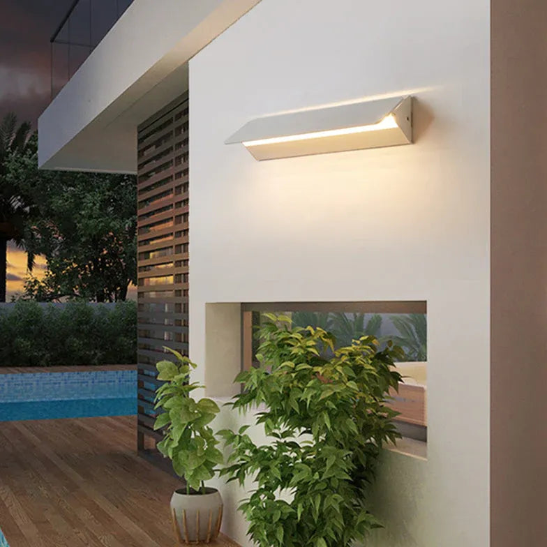 Wandlamp rechthoekig wit metaal binnen