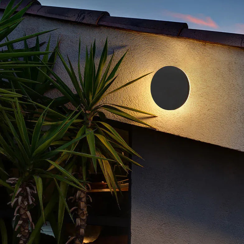 Wandlamp buiten zwart sensor met ronde vorm