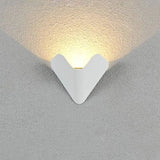 Buitenverlichting zwart met driehoekige aluminium wandlamp