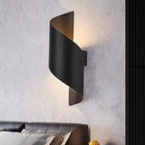 Zwart gouden wandlamp voor buiten met spiraalvorm