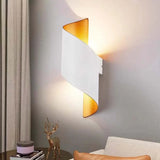 Zwart gouden wandlamp voor buiten met spiraalvorm