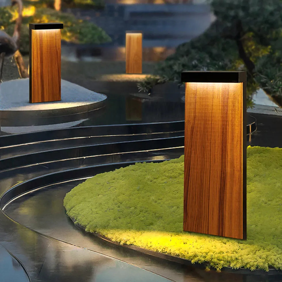 Houten lantaarnpaal voor tuinpad verlichting