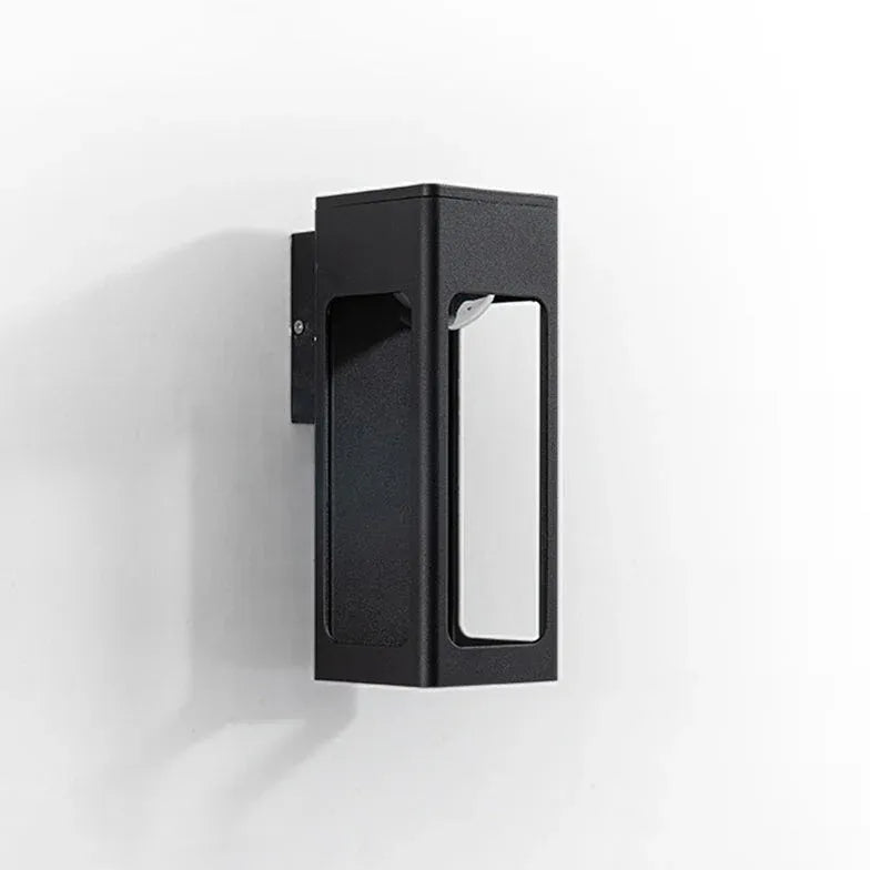 Buitenlamp met sensor modern in zwarte kleur