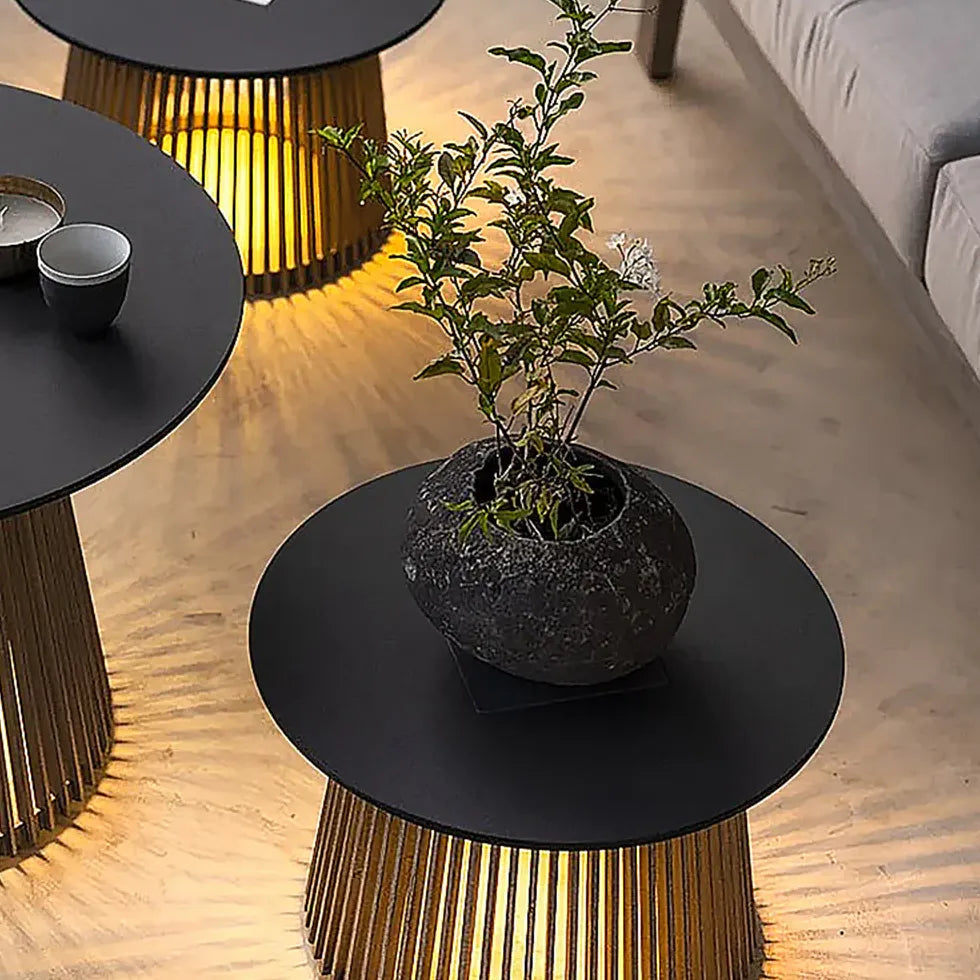Buitenlamp staand zwart met ingebouwde tafel
