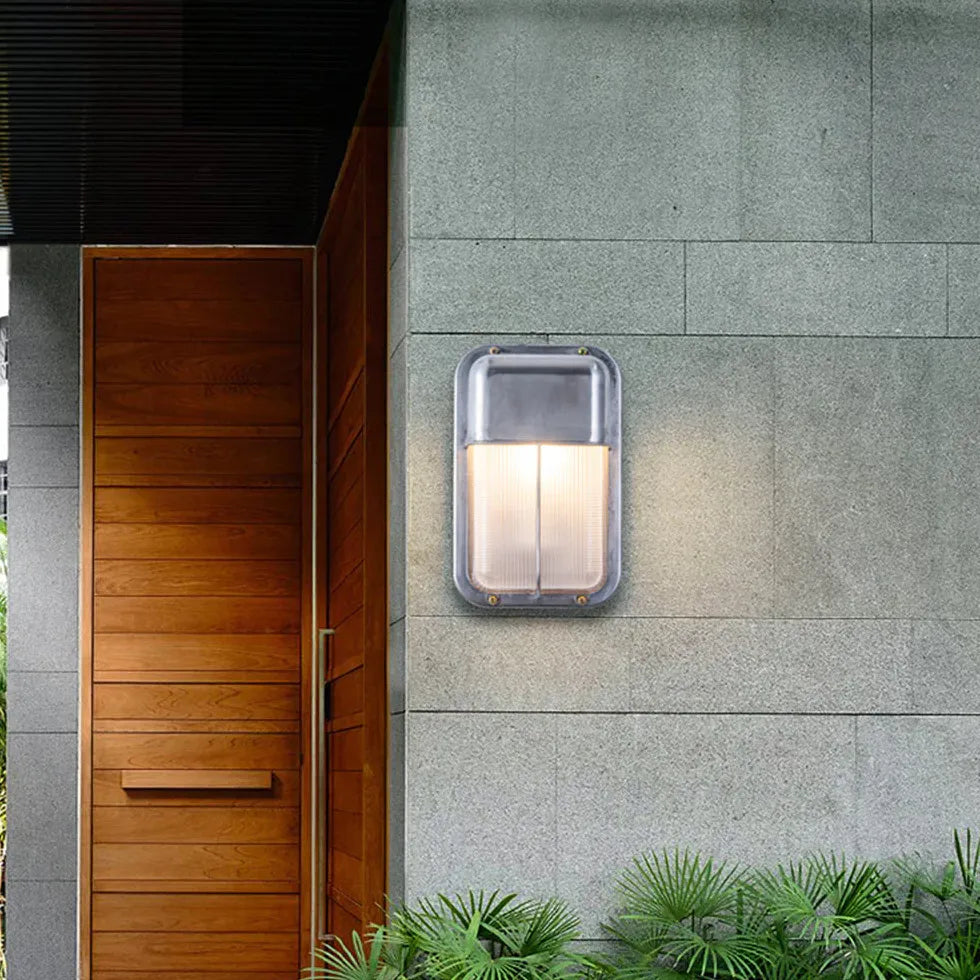 Buiten muurlamp zilver met industrieel