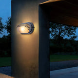Buiten muurlamp zilver met industrieel