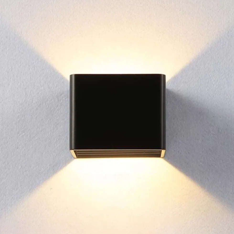 Up-down light binnen kleurrijk met kubusontwerp