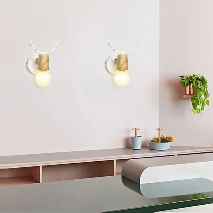 Muurlamp woonkamer in moderne hertengewei stijl