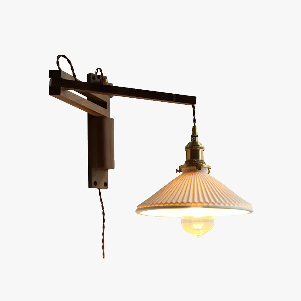 Wandlamp met snoer en stekker in vintage witte stijl