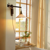Wandlamp met snoer en stekker in vintage witte stijl