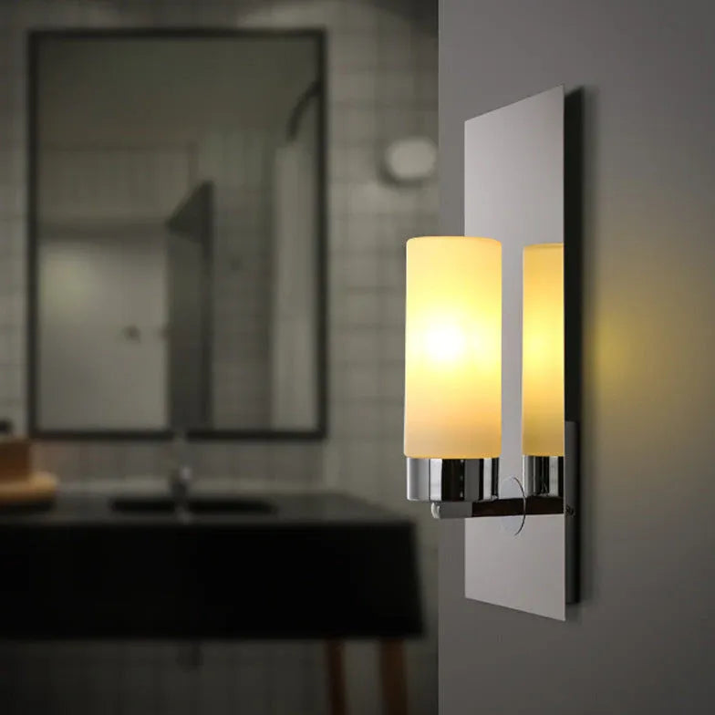 Design muurlamp in moderne zilveren cilinder
