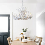 Kroonluchter modern wit hertengewei voor de eetkamer