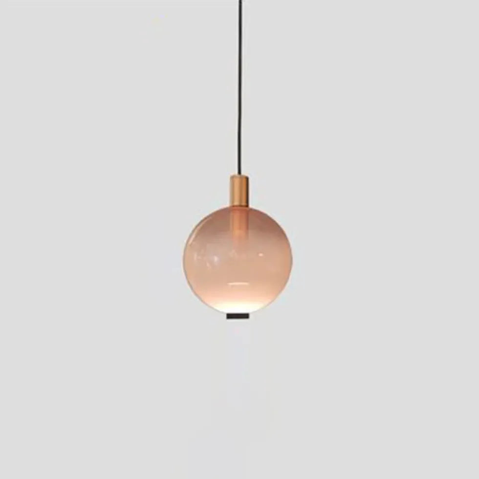 Glas in lood hanglamp met warm licht slaapkamer