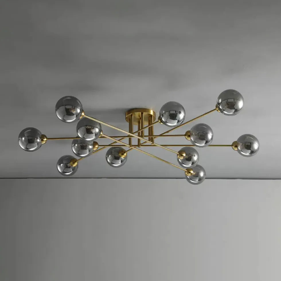 Kroonluchter glazen bollen gouden woonkamer