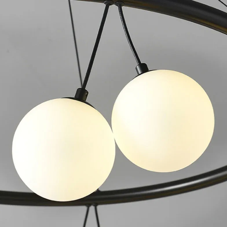 Hanglampen zwart ring en glazen bollen